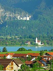 Blick von Rieden auf den Forggensee und Schloss Neuschwanstein